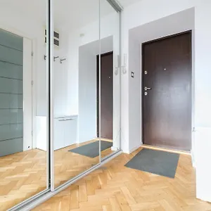 home-dream-apartamenty-krlewska-43.warsawhotelspoland.com/